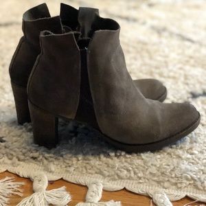 PLDM by Palladium Shiner Low Ankle Boots in Caribou Grey taupe brown suede 7.5